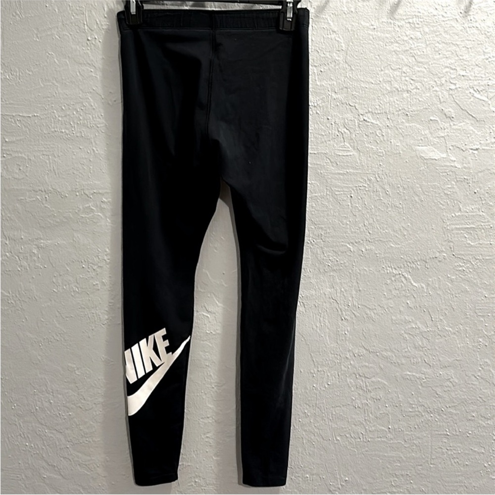 🆕 Women’s Basic Nike Stretch Leggings Size S - Like New